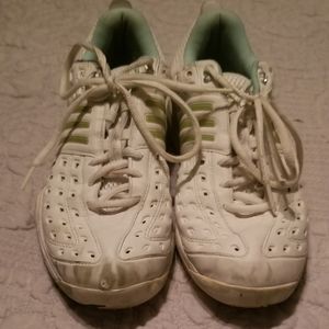 Adidas tennis court shoes